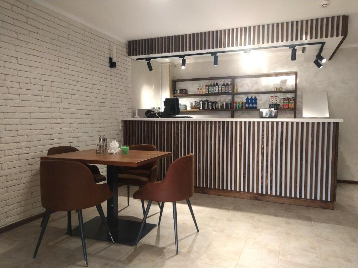 Латориця Hotell Suskovo Exteriör bild